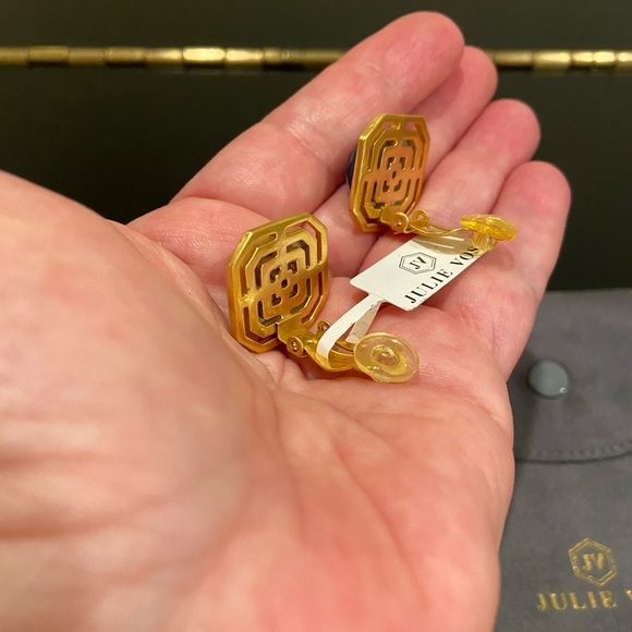 JULIE VOS. NWT Authentic Geneva Chalcedony Blue Clip Statement Earrings. - Picture 12 of 14